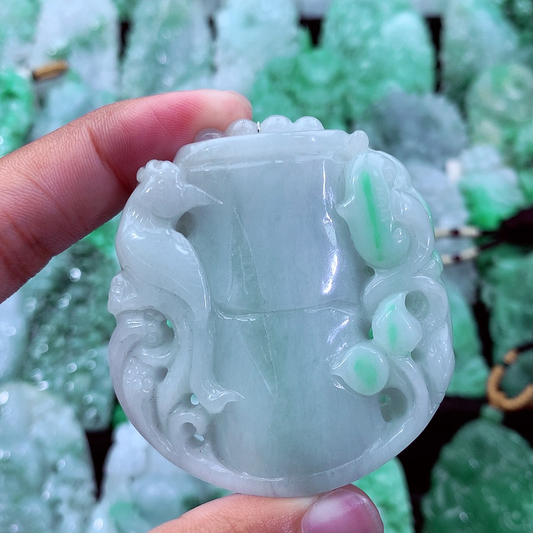 翡翠未镶嵌吊坠(不含链)
