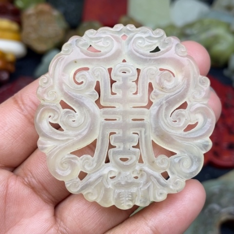 蛇纹石玉颈饰未镶嵌6