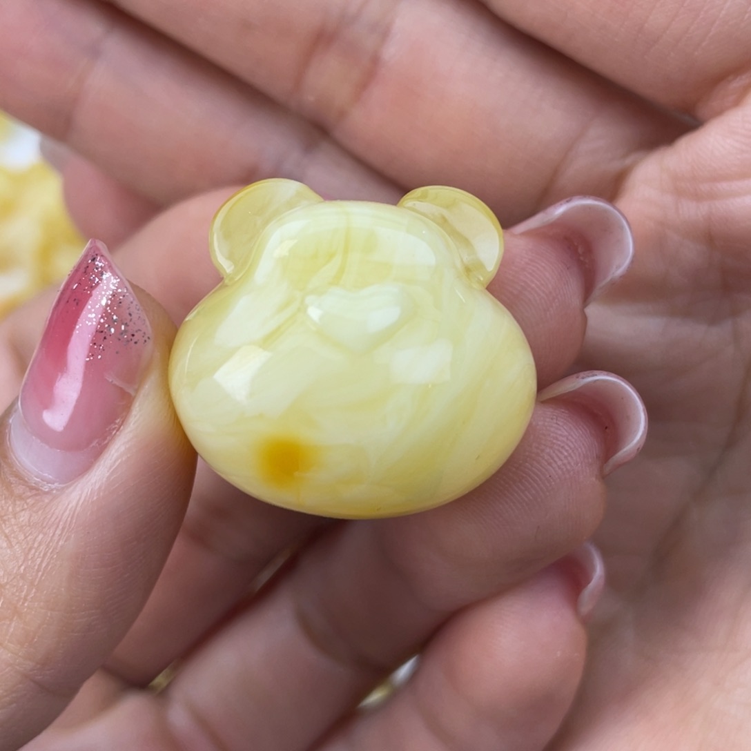 琥珀裸石未镶嵌蜜蜡