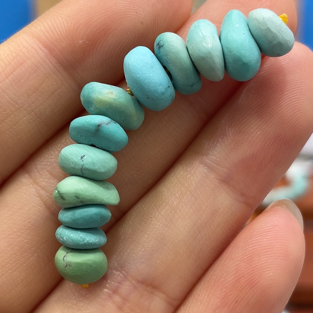 绿松石未镶嵌珠宝奇石