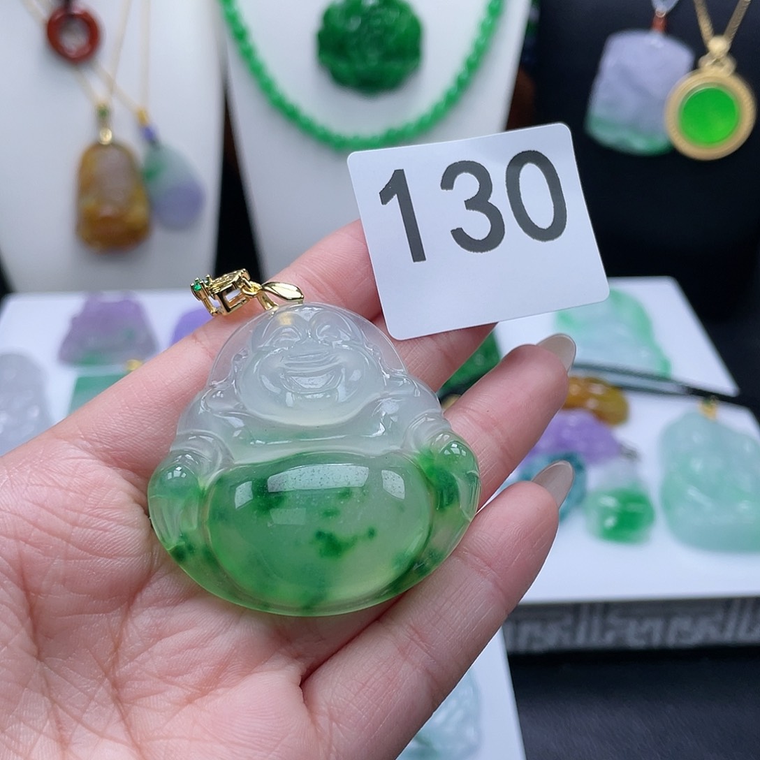 翡翠吊坠(赠链)未镶嵌