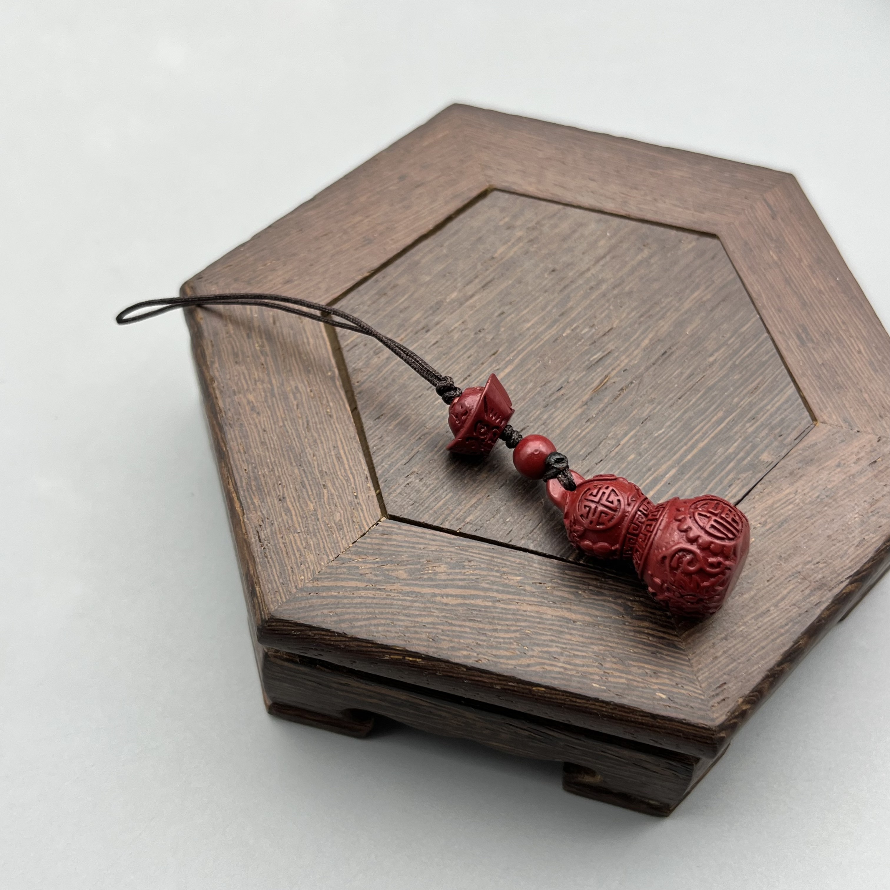 含辰砂工艺品ZC613-经典紫色雕刻葫芦元宝钥匙扣