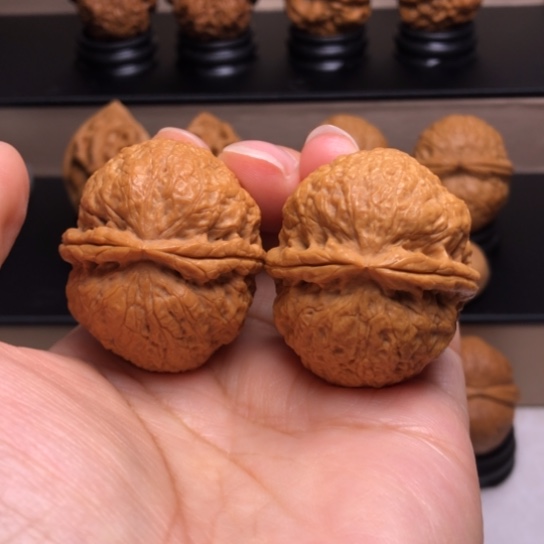 文玩核桃把件粗筋蚂蚁塔29