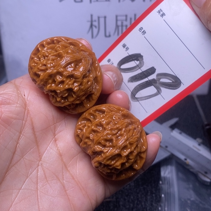 文玩核桃把件018，40宫灯