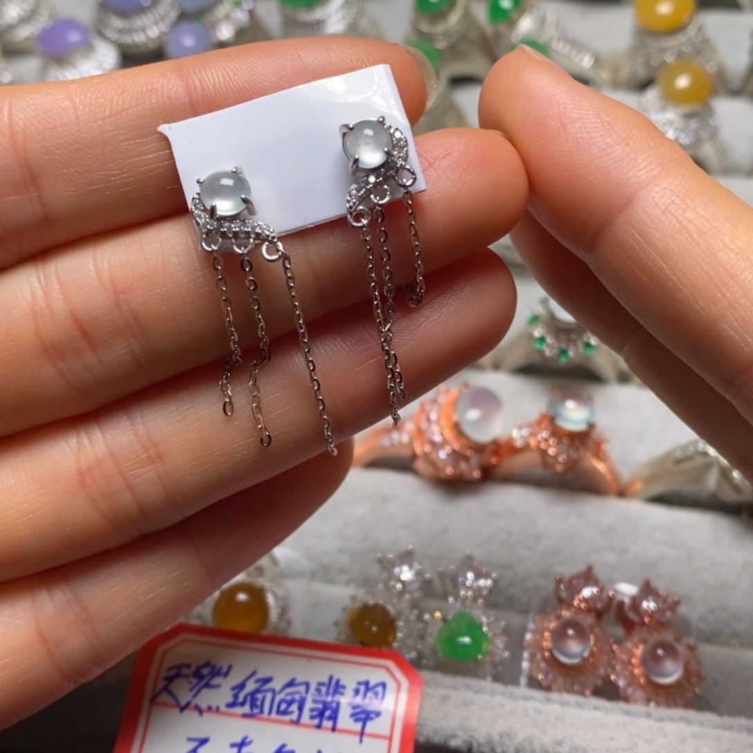 翡翠耳饰未镶嵌耳饰