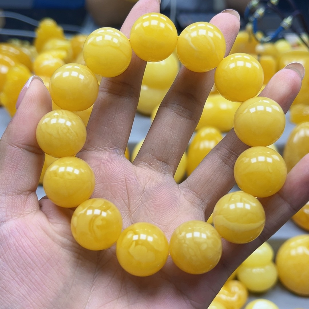 W***缘蜜蜡未镶嵌珠宝奇石