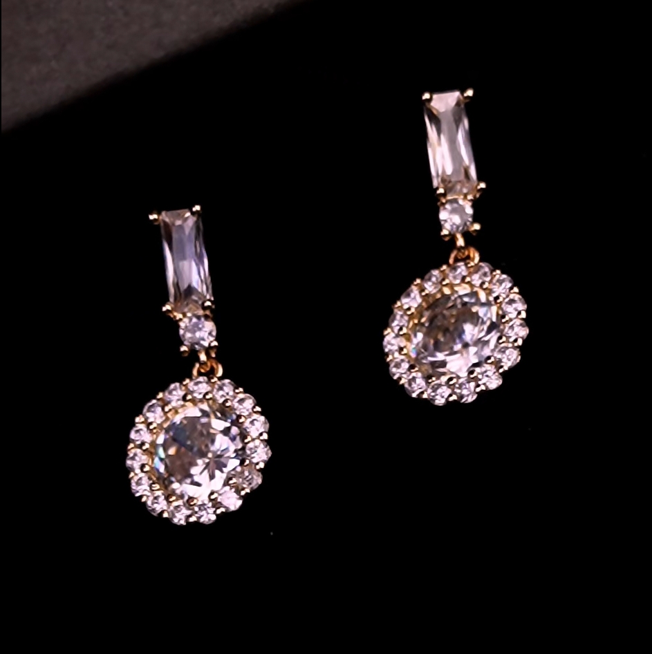 铜合金锆石耳饰 高级轻中古法式满镶锆石圆形耳钉轻奢精致