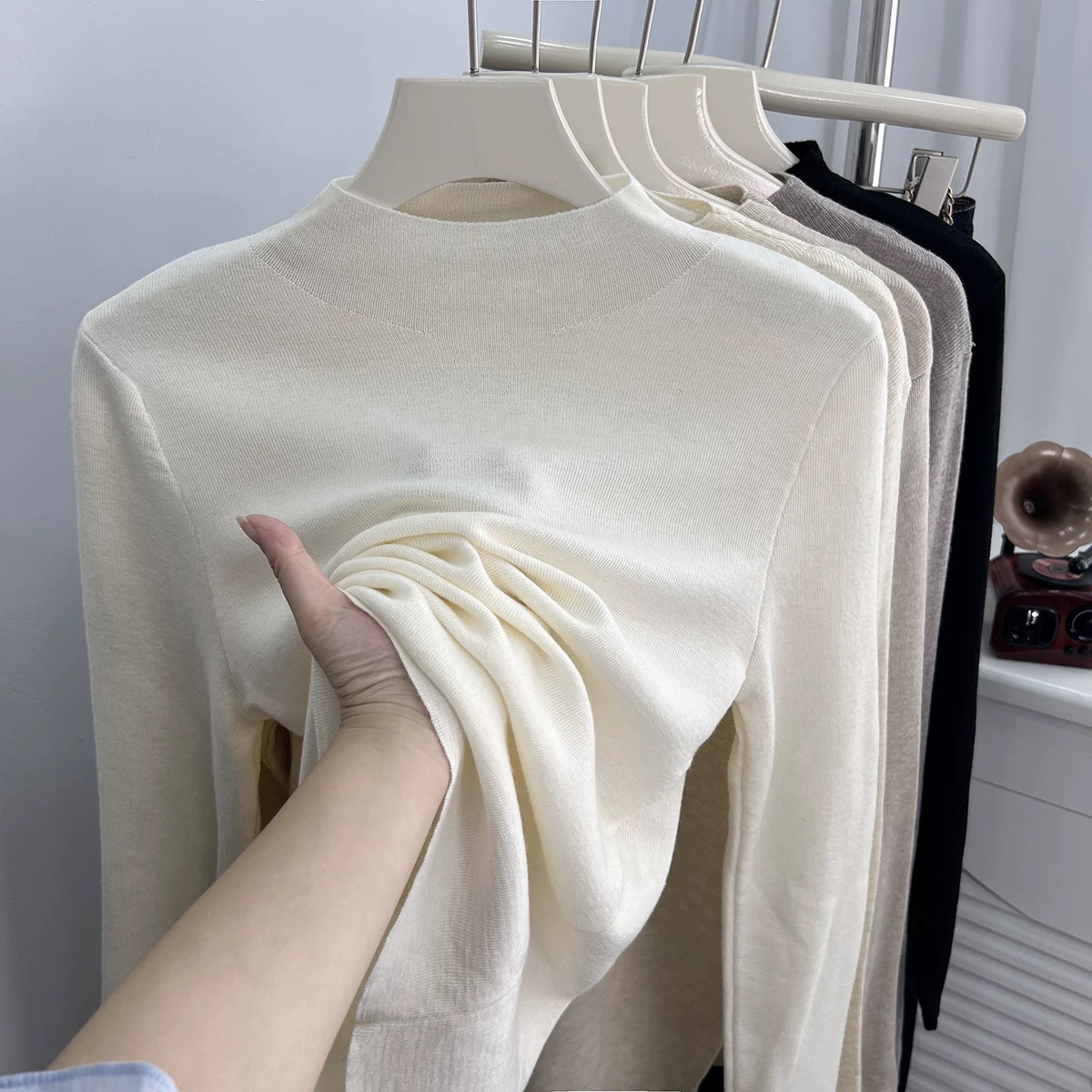 厚款毛针织衫毛衣长袖套头短款洋气打底衫显瘦保暖白色设计感