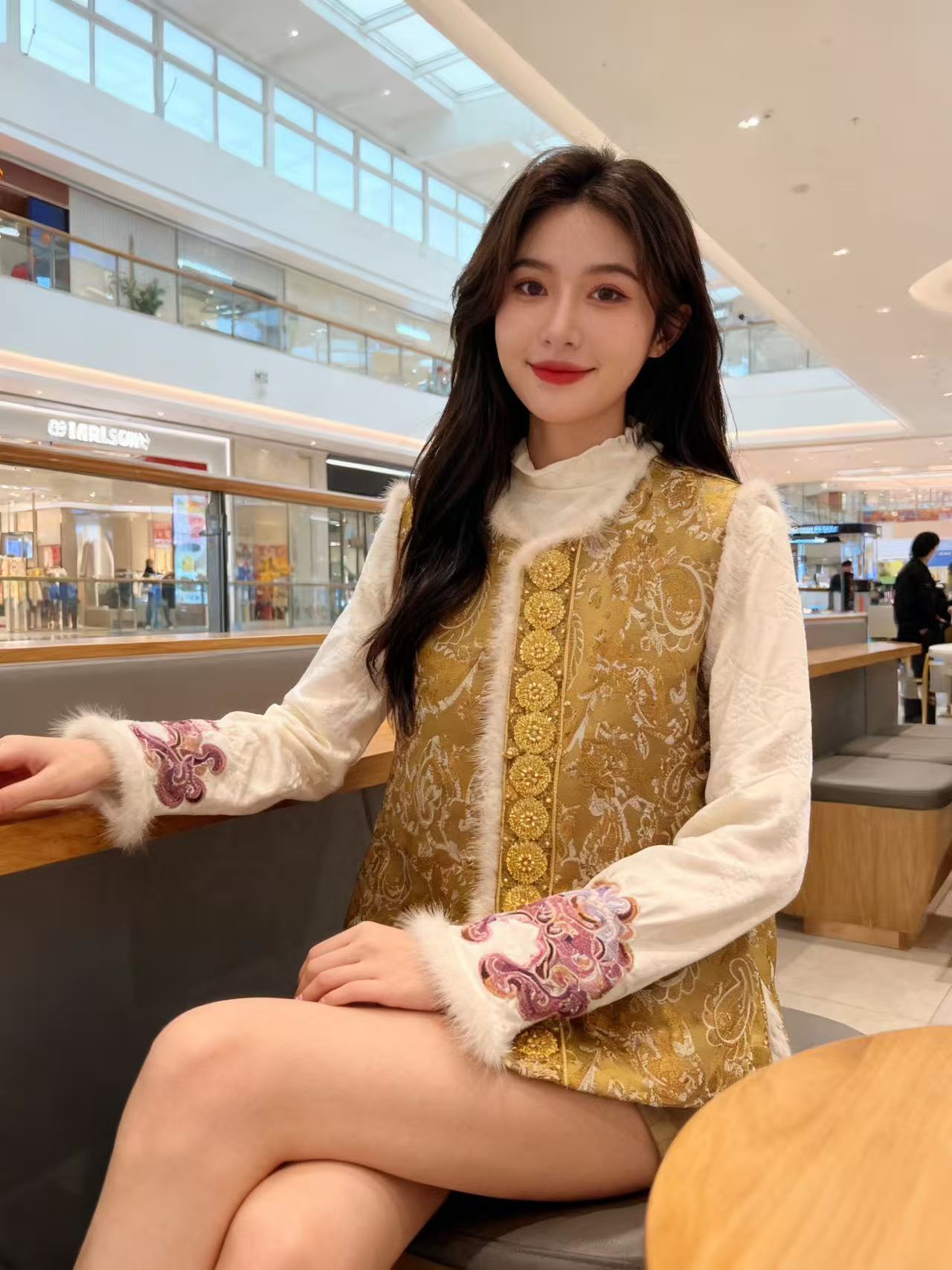 SS25889【贺岁】刺绣钉珠亮片马甲秋冬季加棉加厚新中式中国风马夹