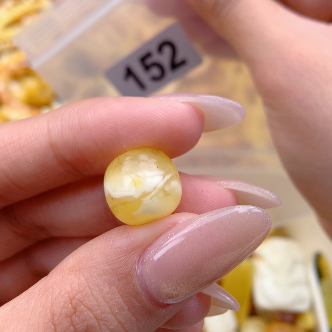 琥珀未镶嵌珠宝奇石12.8