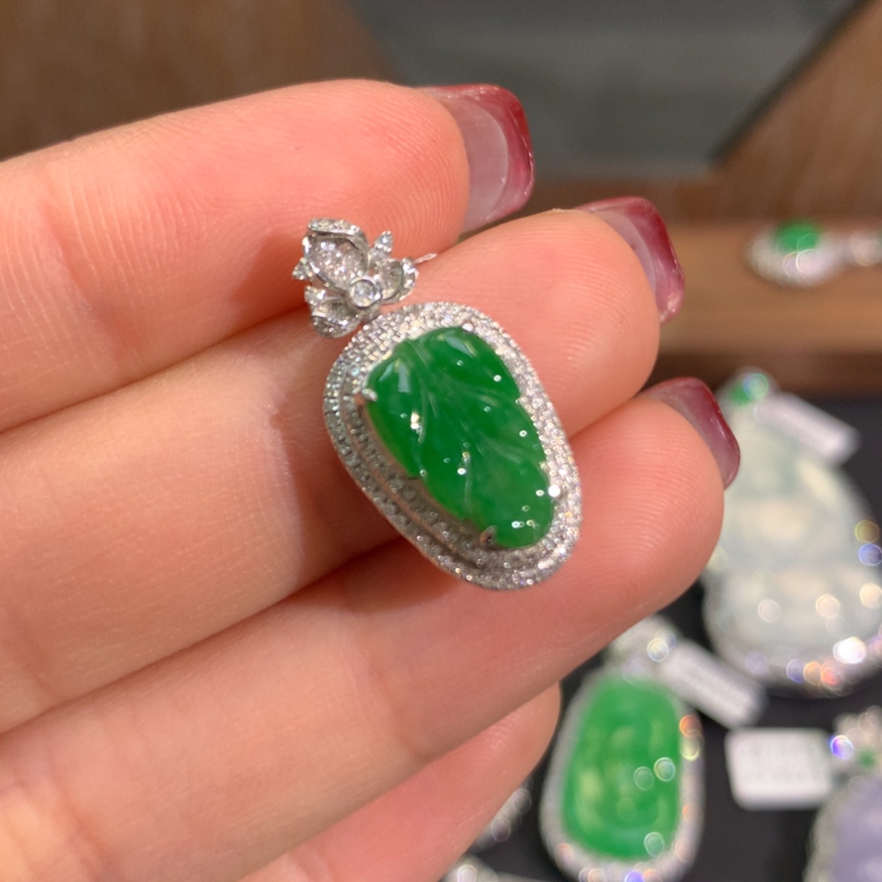 【闪购商品】翡翠吊坠(不含链)18K金镶嵌