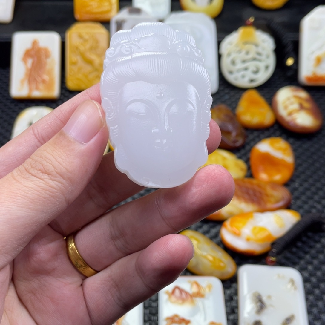 颈饰未镶嵌和田玉