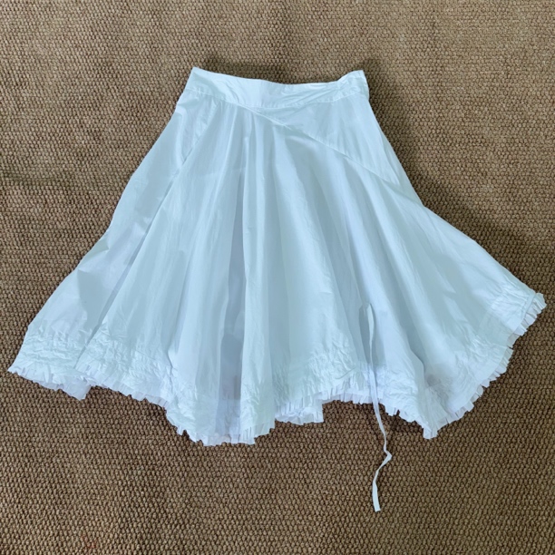 D/荷叶花边设计不规则花边大摆半裙no退换