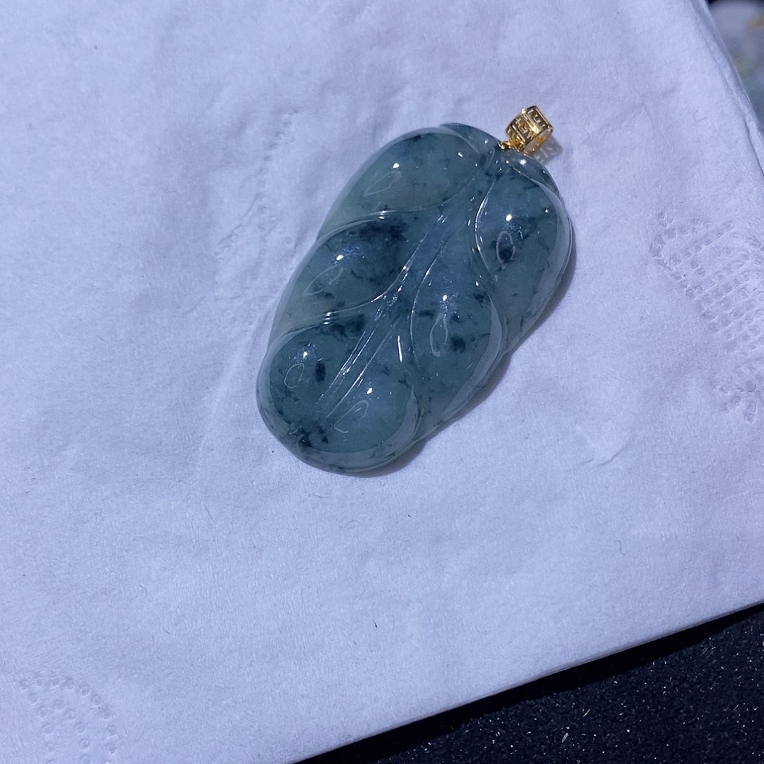 翡翠吊坠(不含链)18K金镶嵌