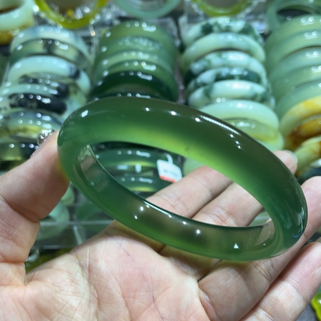 未镶嵌岫玉手镯65