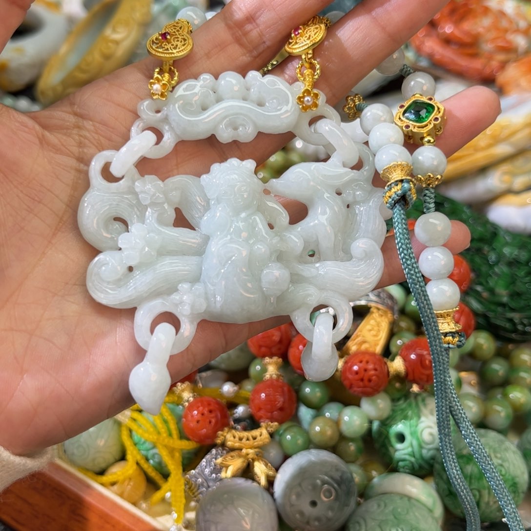 翡翠颈饰未镶嵌待编款