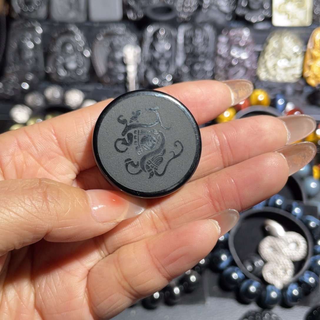 黑曜岩吊坠(赠链)未镶嵌建****部