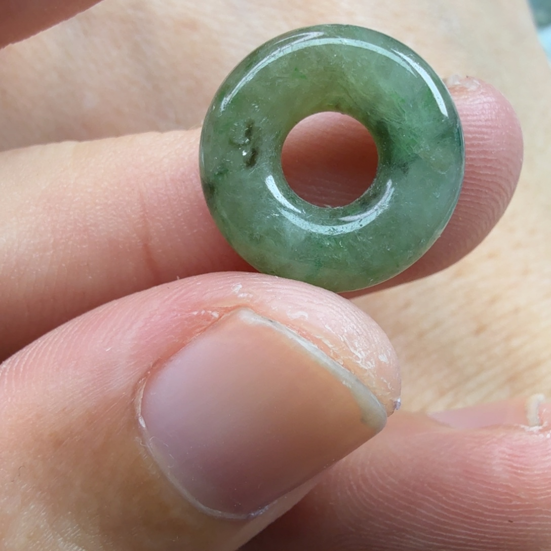 翡翠未镶嵌颈饰53