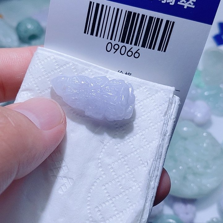 翡翠未镶嵌颈饰天光墟翡翠市场现金代购