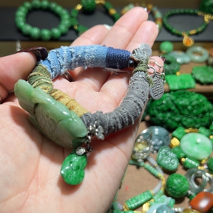 翡翠手串银S925镶嵌翡翠手串