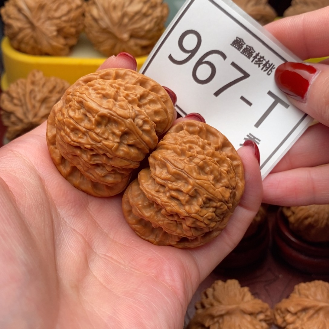 文玩核桃把件白狮43