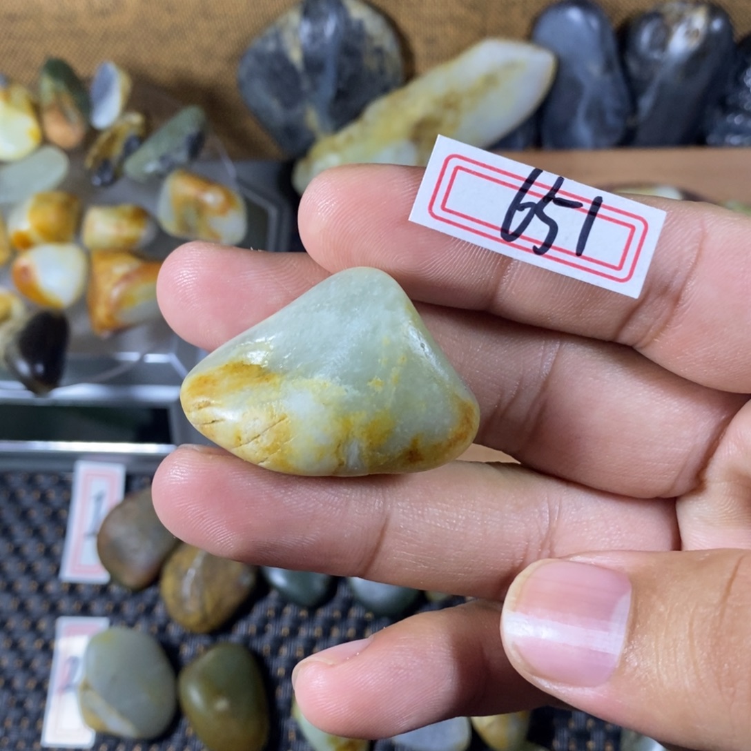 和田玉（糖玉）未镶嵌挂件