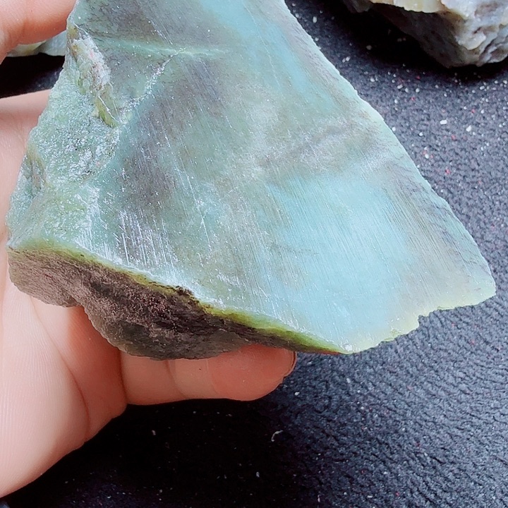 未镶嵌和田玉（糖玉）珠宝半成品