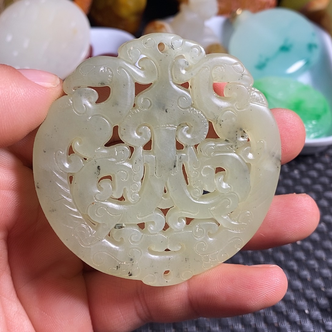 岫玉未镶嵌珠宝奇石