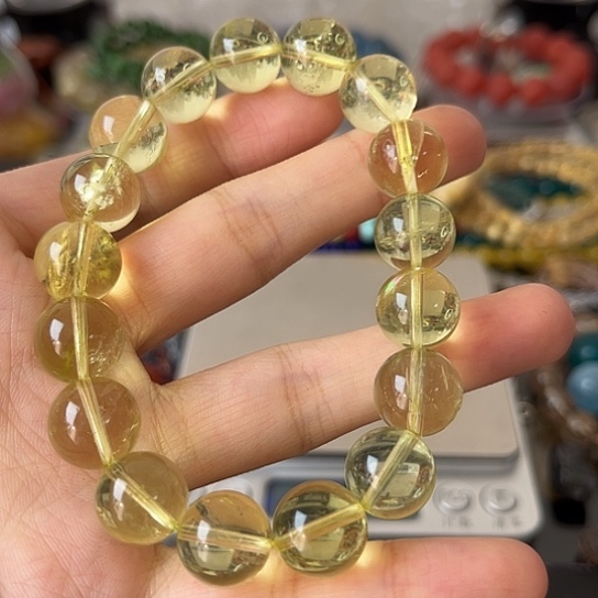 水晶手链未镶嵌矿坑