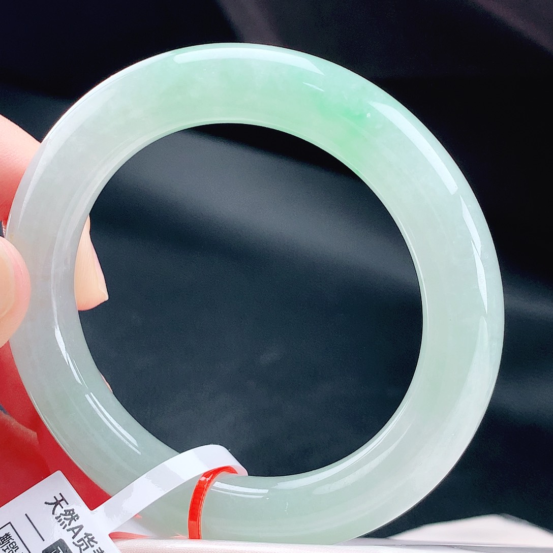 未镶嵌手镯（圆镯）翡翠55胖