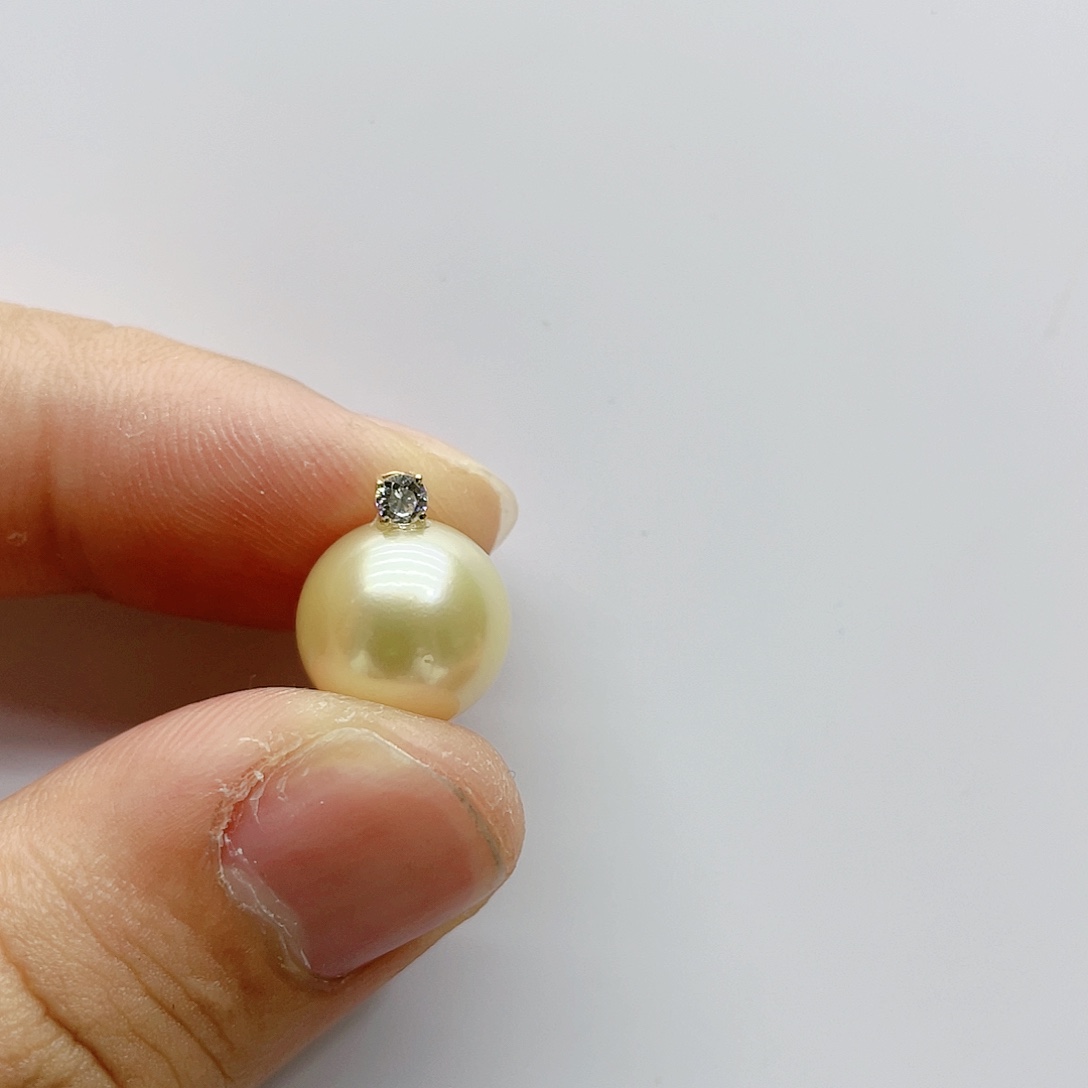 海水珍珠颈饰18K金镶嵌