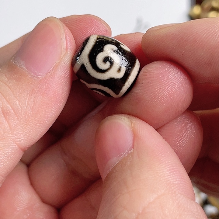 玛瑙/玉髓颈饰合金