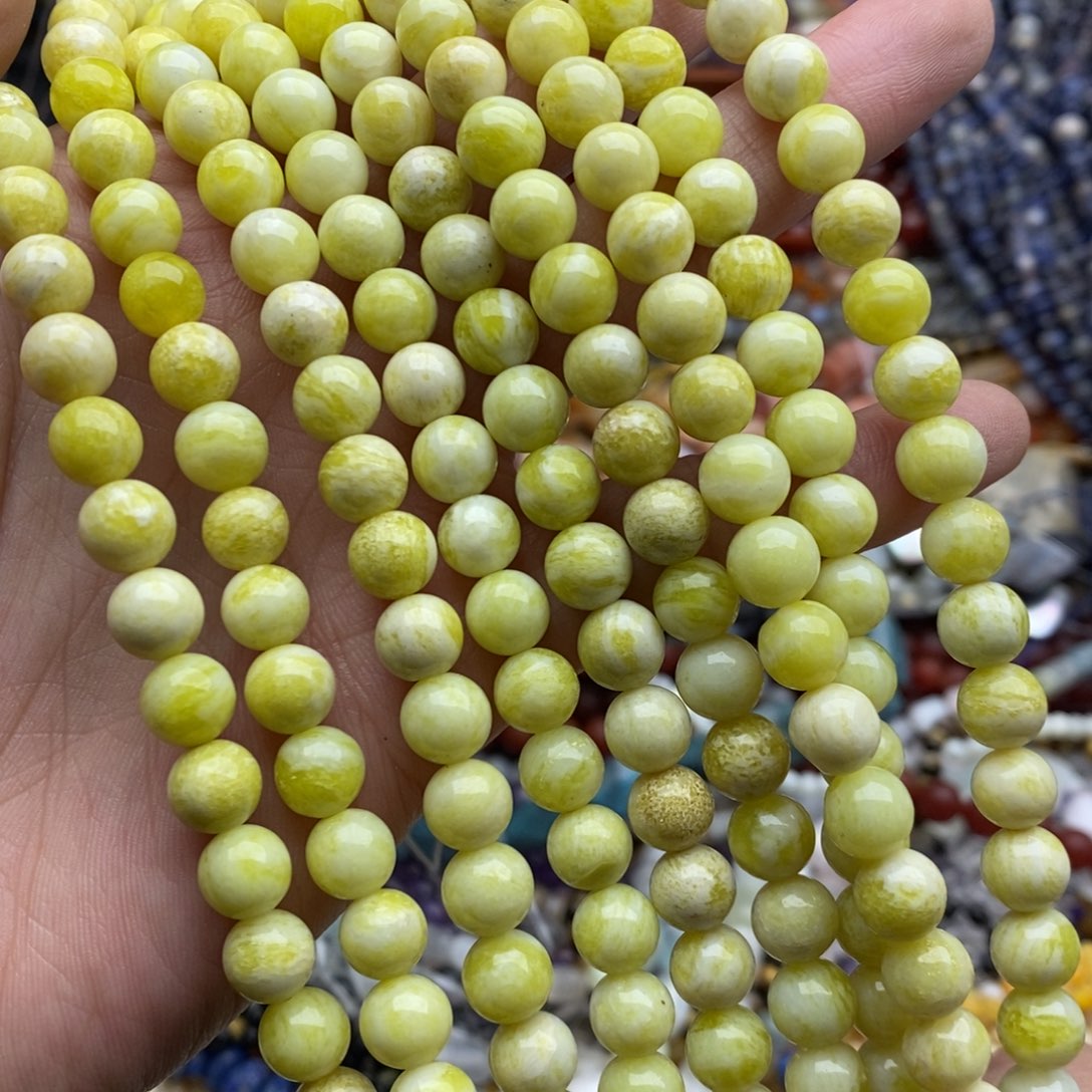 玛瑙/玉髓未镶嵌珠宝半成品一条纯天然8.4mm菜花玉圆珠