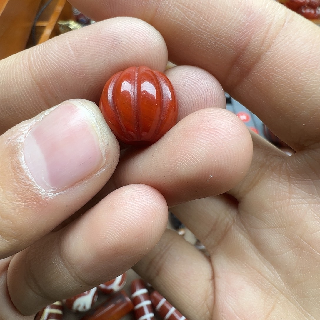 南红玛瑙未镶嵌珠宝半成品