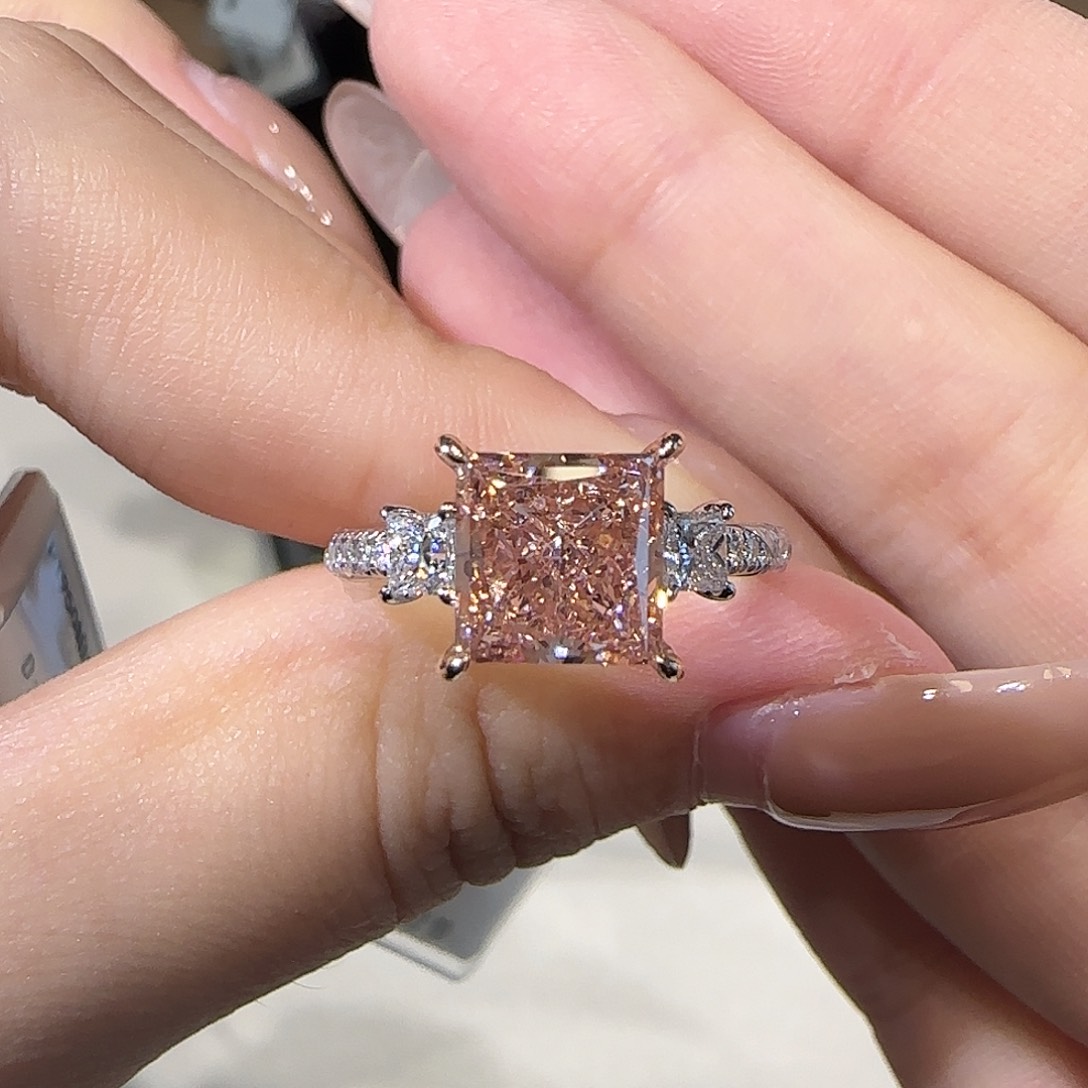 实验室培育钻石18K金镶嵌公主方粉钻2.2卡