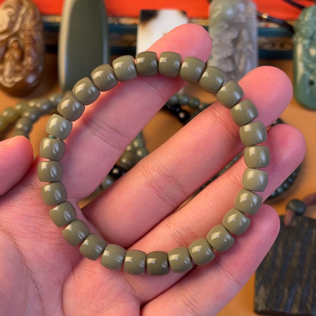 和田玉手链未镶嵌