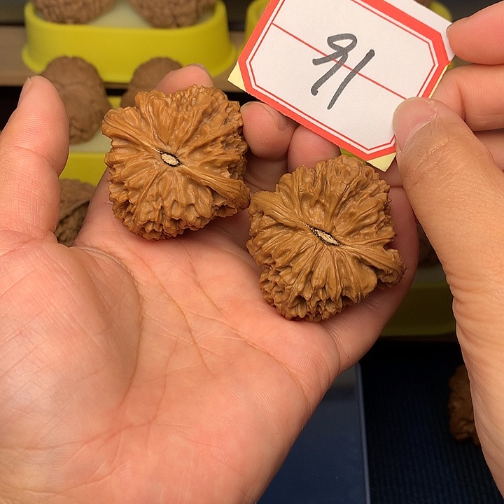 把件文玩核桃南疆石