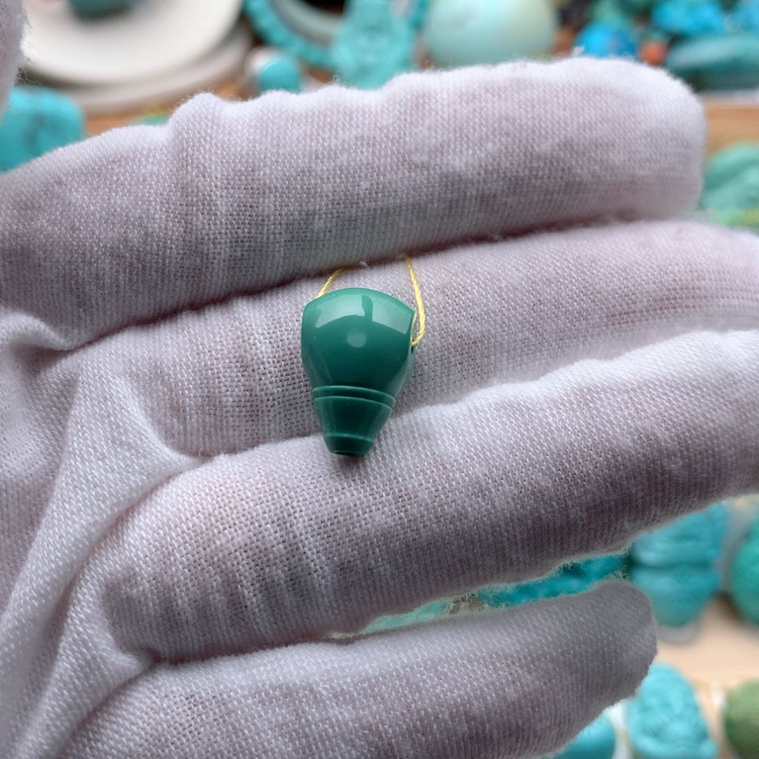 绿松石颈饰未镶嵌