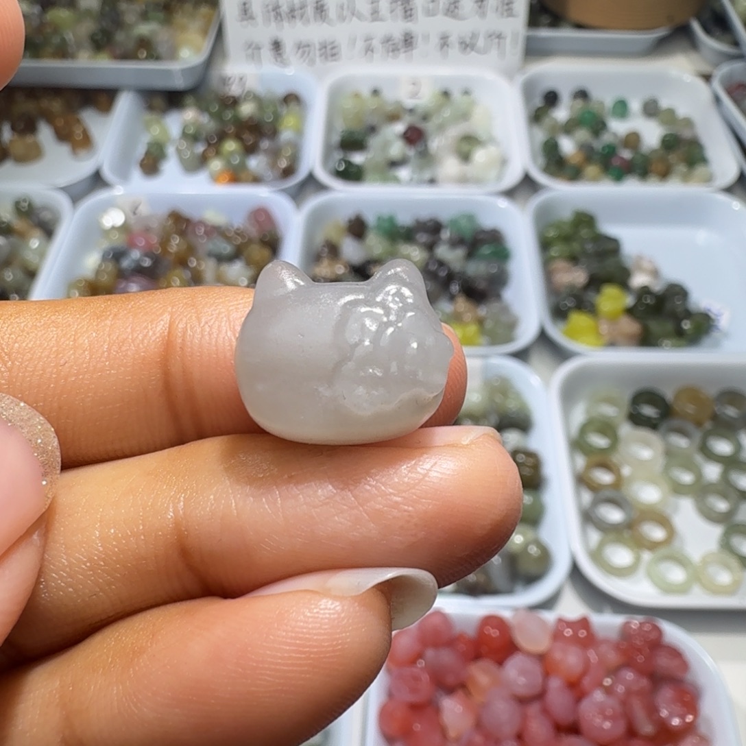 和田玉未镶嵌珠宝奇石