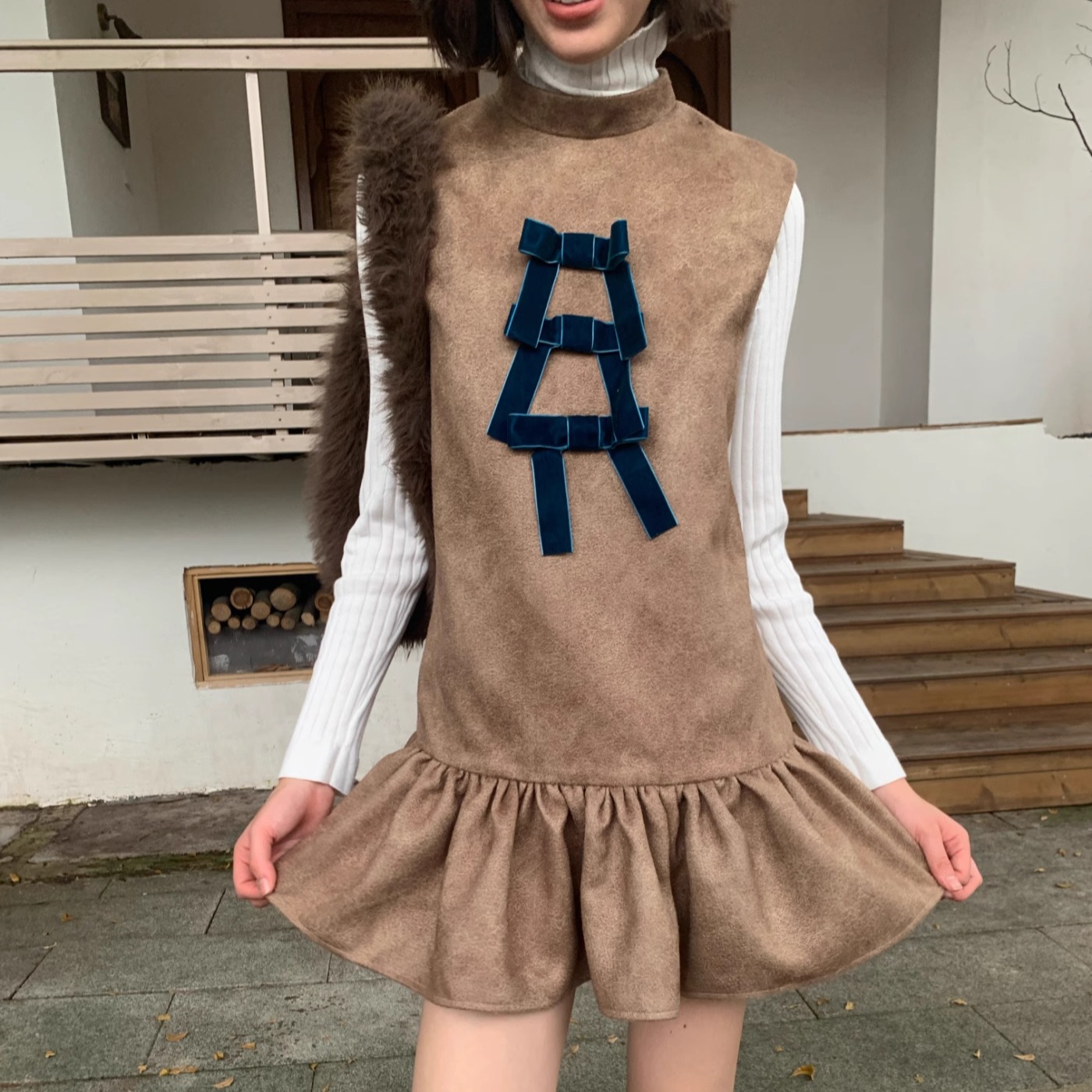 制造后花园*A Caramel Affair系列复古时髦感麂皮绒短裙摆背心裙