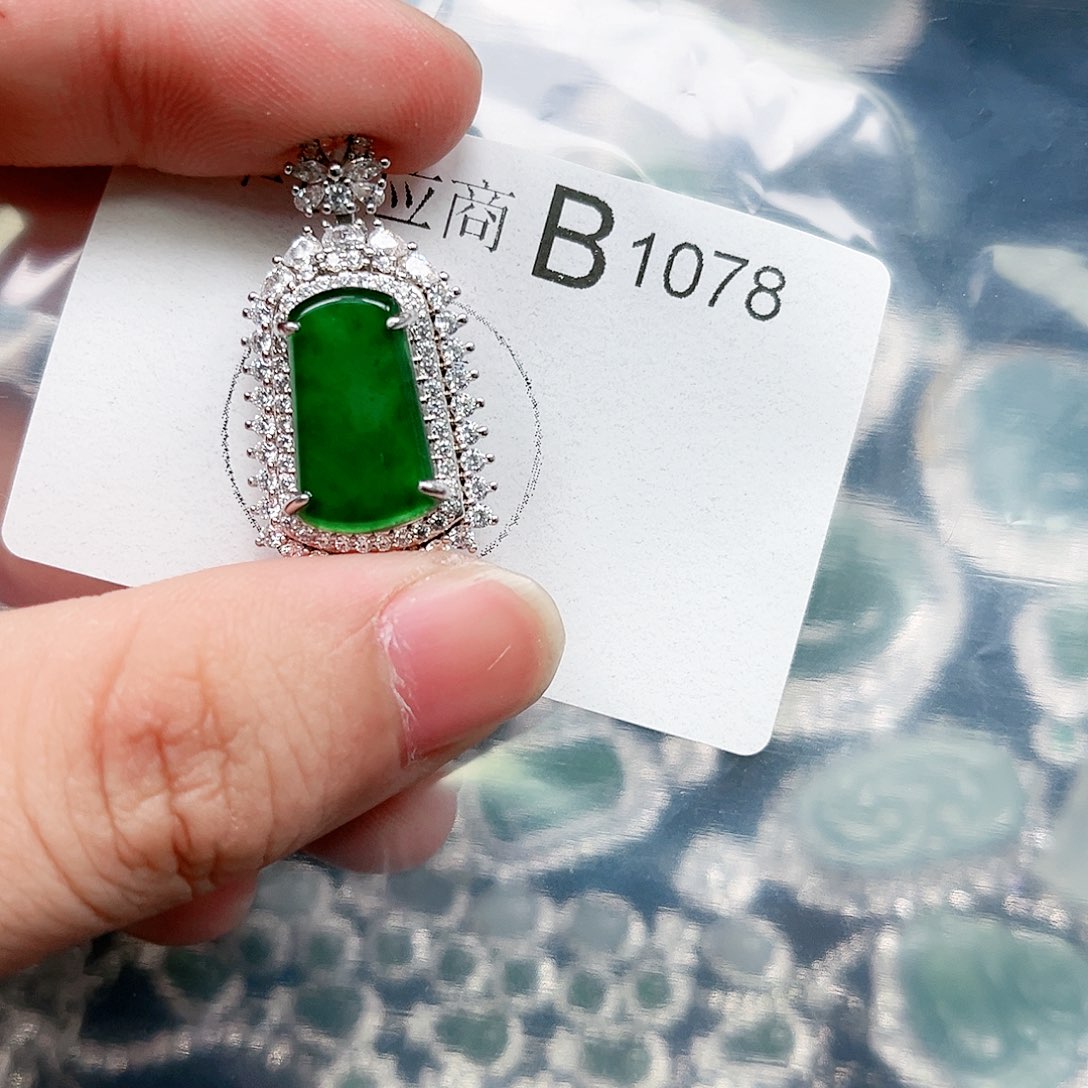 翡翠颈饰未镶嵌翡翠1078