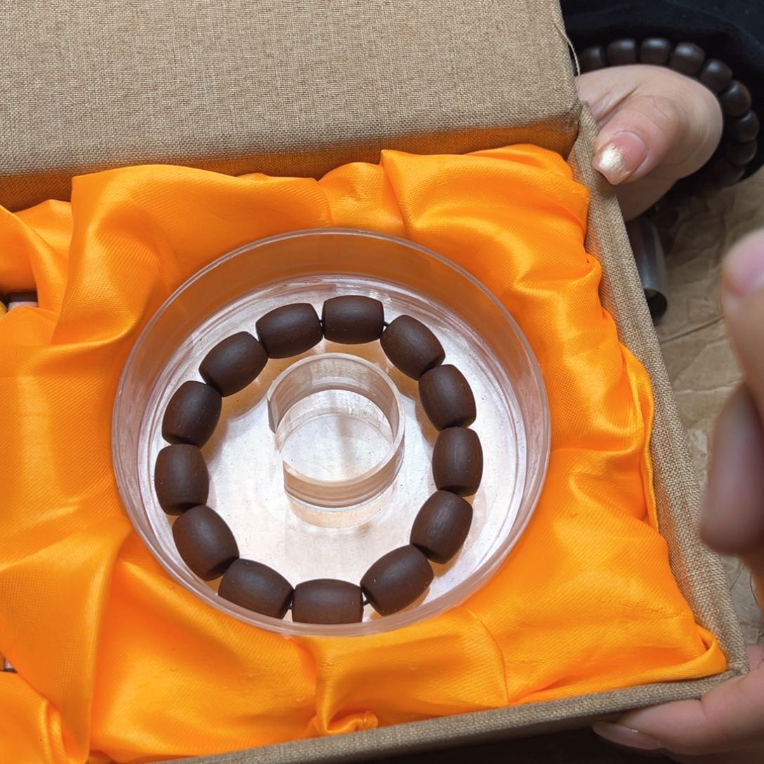 大叶紫檀（黑酸枝木类）