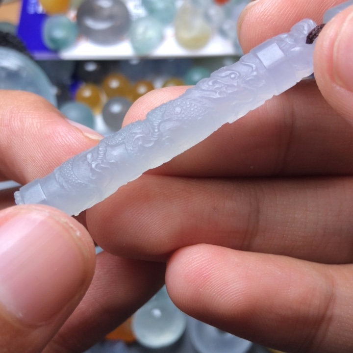 定制翡翠未镶嵌挂件