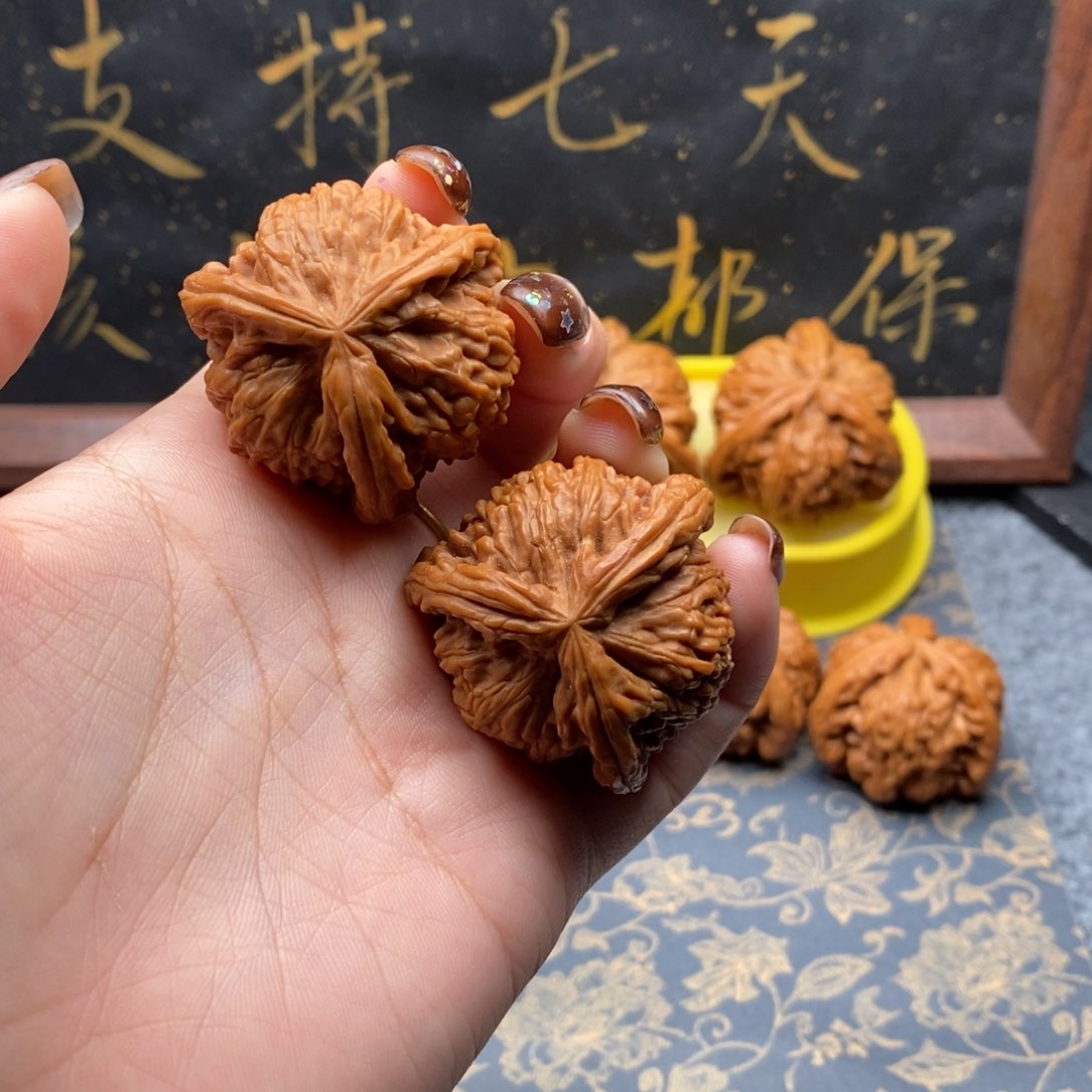 吊坠文玩核桃铝****板白狮子