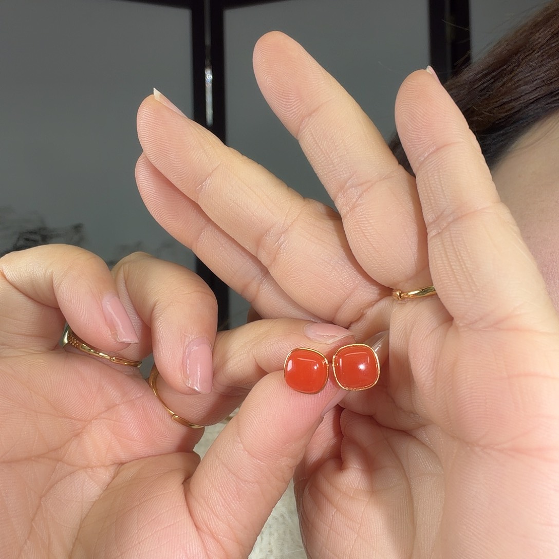 南红玛瑙银S925镀金镶嵌耳饰