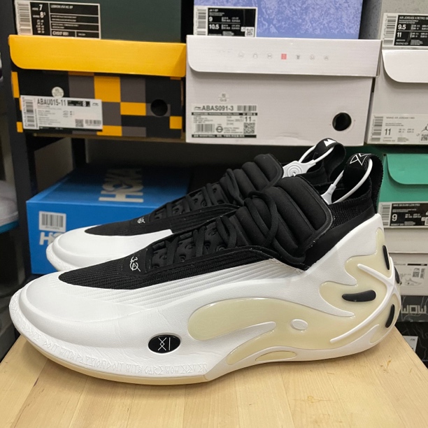 42码/韦德之道11 白热/51151/篮球鞋/95新原盒（无盖）/ABAU049-4