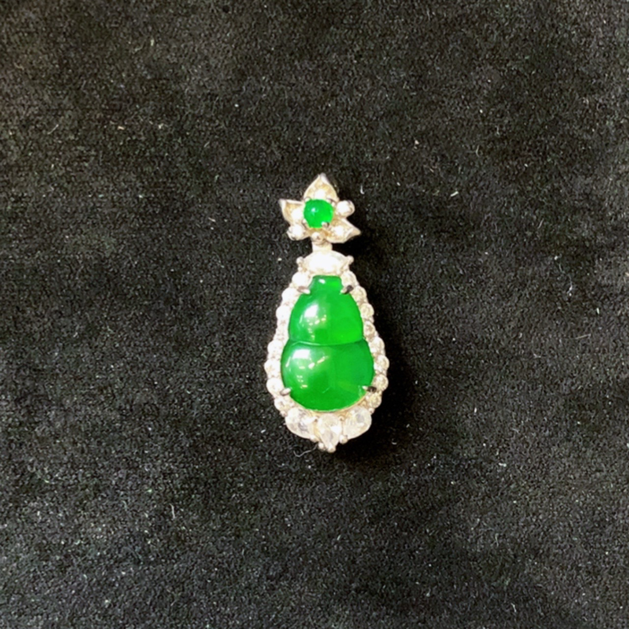 天然翡翠a货吊坠葫芦