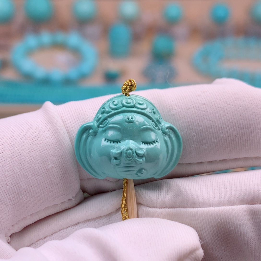 绿松石未镶嵌珠宝奇石