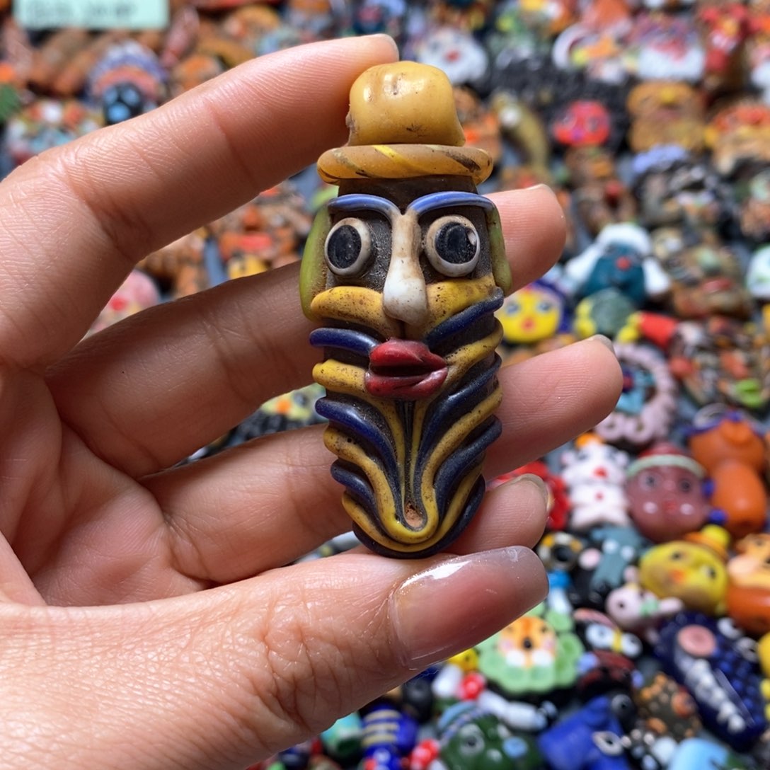 琉璃颈饰印度尼西亚福利娃