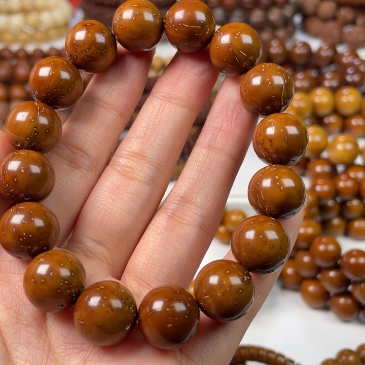 紫金鼠手串13.7尺寸练手瑕疵款（反油多棕线）